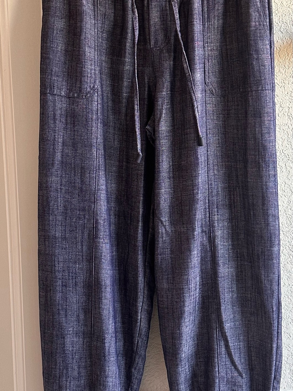 Women’s cuffed jogger pants